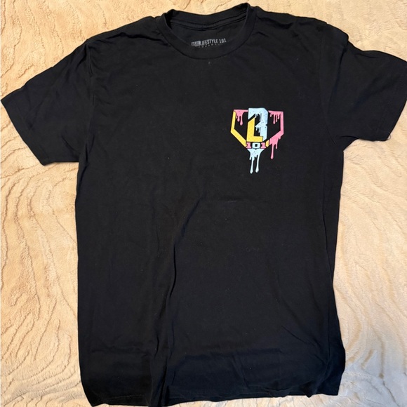 Pair of Lightly used Black and White Baseball Lifestyle 101 Graphic Tees - Picture 3 of 7